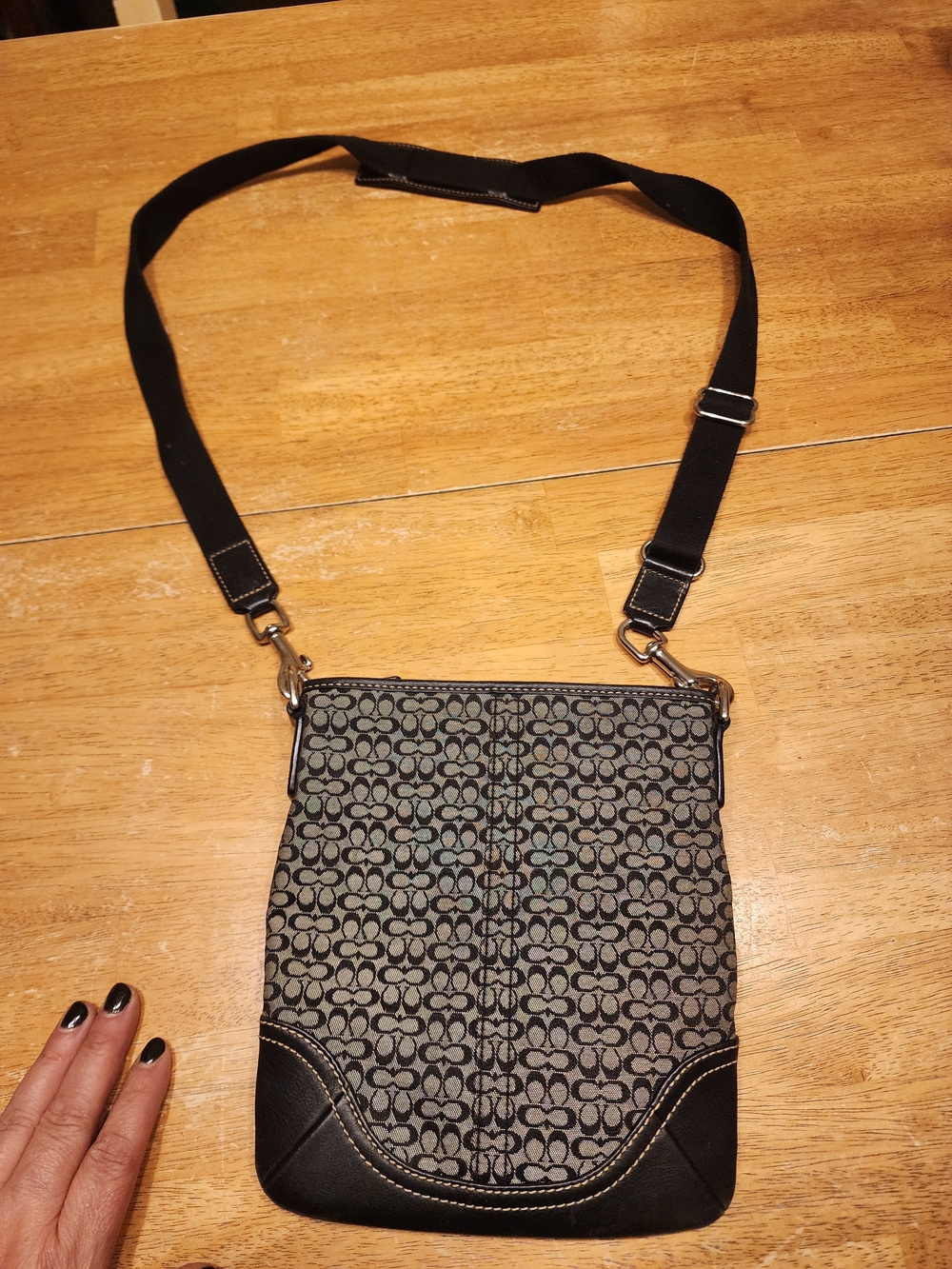 vintage 2006 Coach Soho Mini Signature C Swingpack crossbody bag